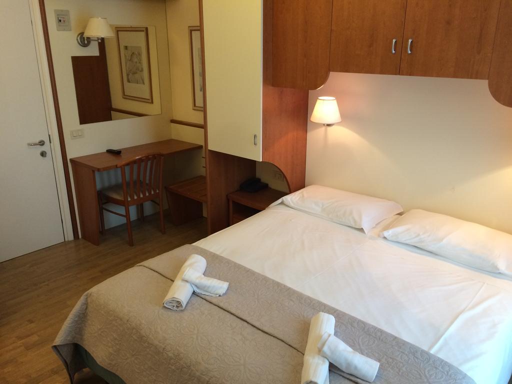 Hotel Stella D'Oro リド・ディ・イエゾロ 部屋 写真